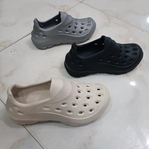 کفش ساحلی نزم و راحت و بادوام