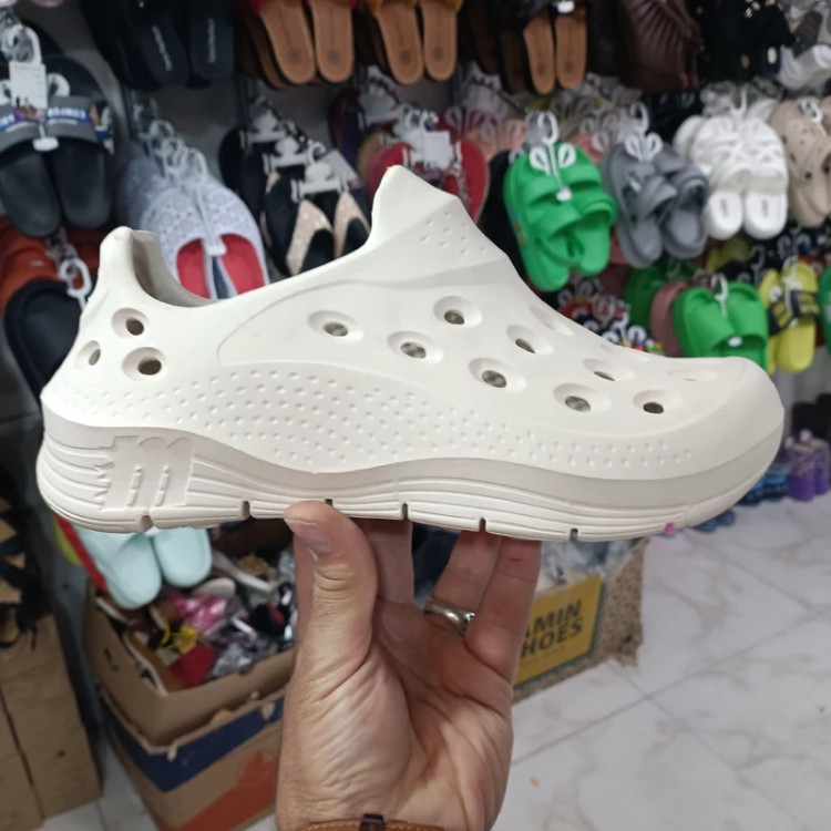 کفش ساحلی نرم و راحت و بادوام