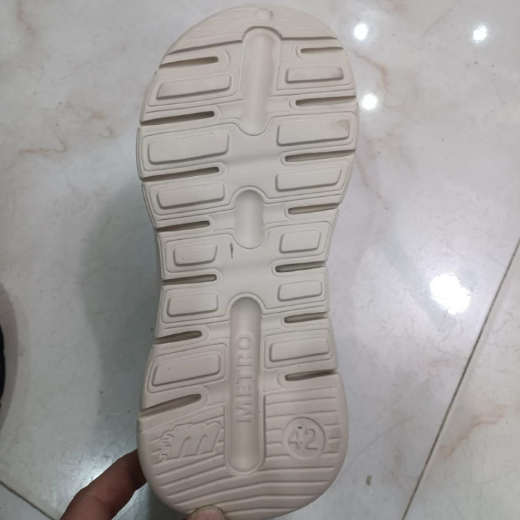 کفش ساحلی نرم و راحت و بادوام