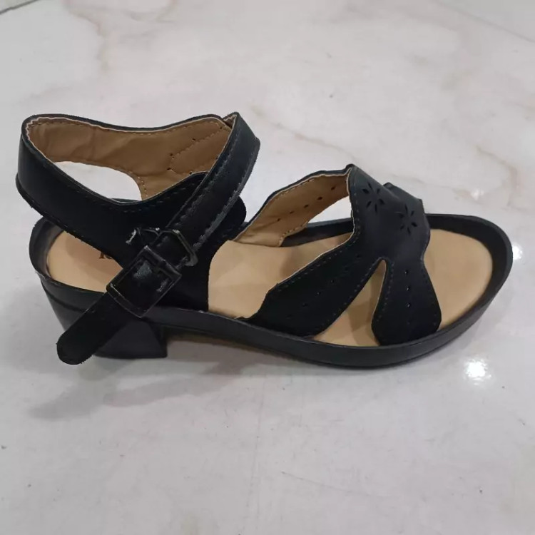 صندل رکابدار زنانه سبک و راحت