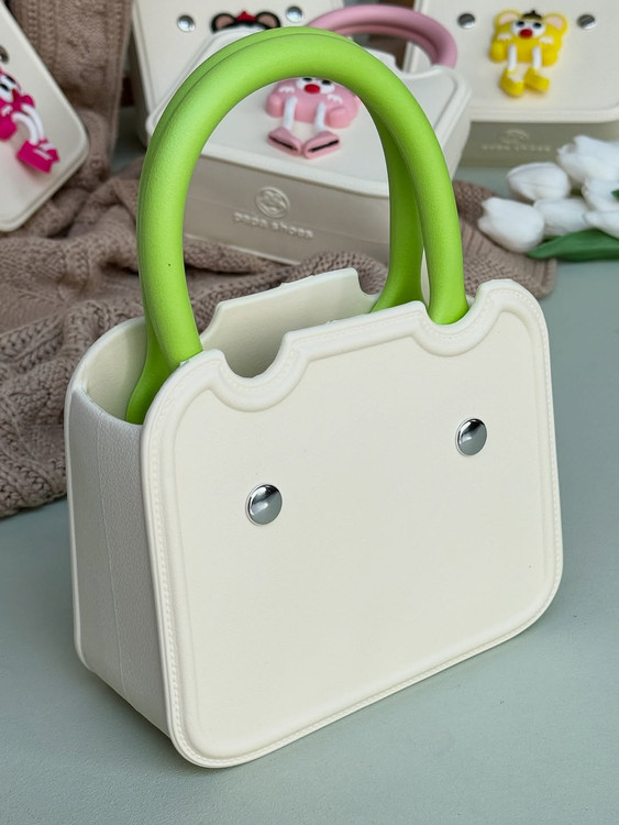 کیف دخترانه استیکردار