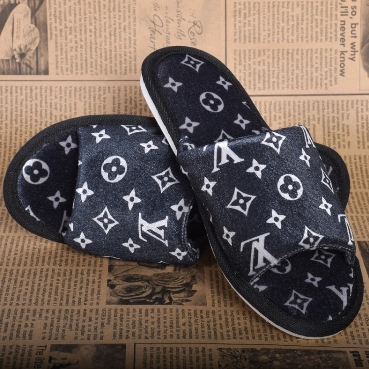 دمپایی حوله ای مدل ال وی گرم و راحت و بادوام