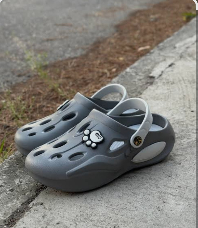 دمپایی کراکس استیکردار مردانه شیما نرم و راحت و بادوام