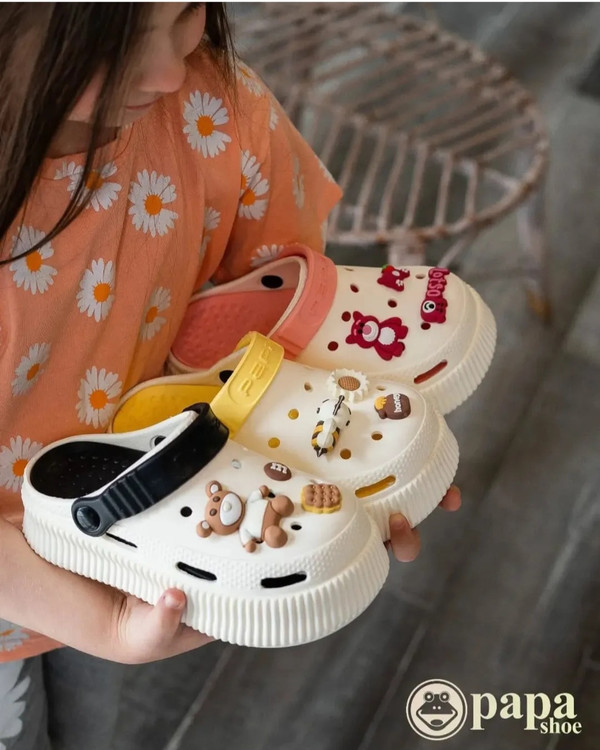 دمپایی کراکس استیکردار بندار و لژدار دخترانه نرم و راحت