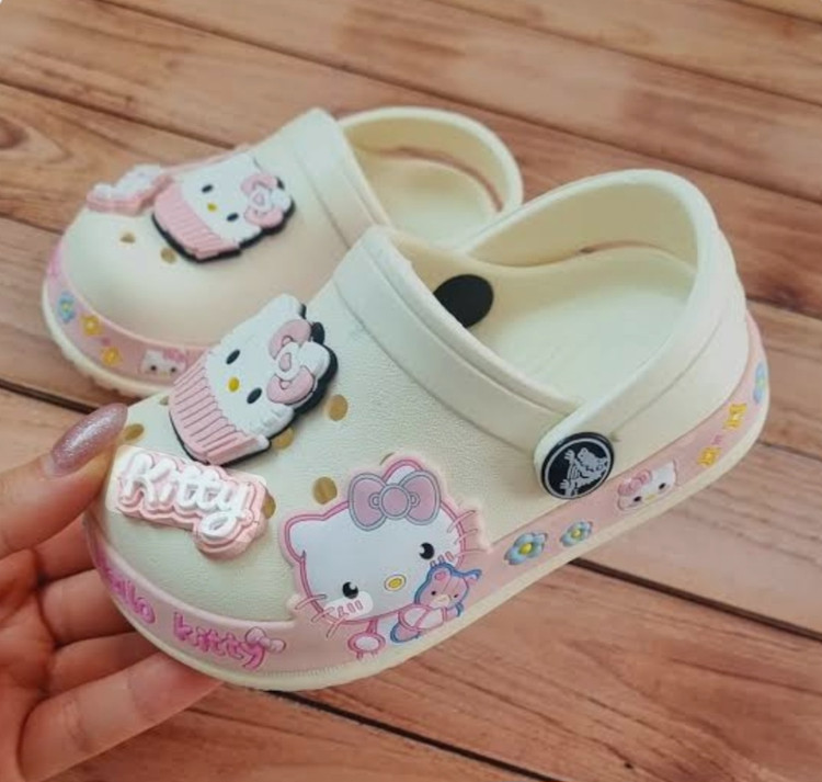 دمپایی کراکس استیکردار بندار کرومی دخترانه و پسرانه نرم و راحت