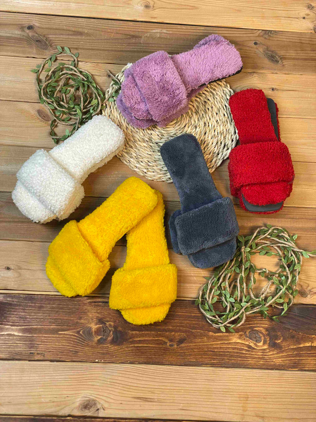 دمپایی حوله ای دخترانه و زنانه