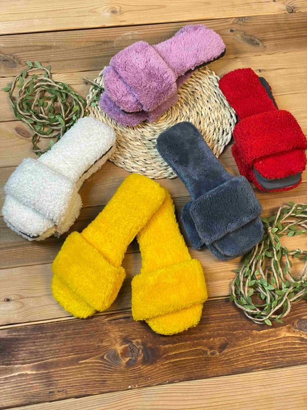 دمپایی حوله ای دخترانه و زنانه